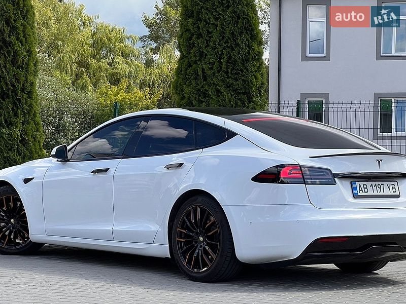 Ліфтбек Tesla Model S 2022 в Вінниці фото 4 Ліфтбек Tesla Model S 2022 в Вінниці