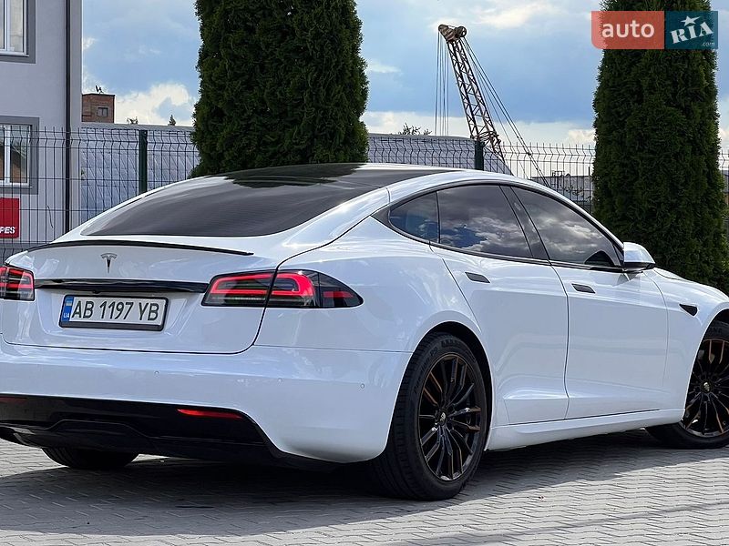 Ліфтбек Tesla Model S 2022 в Вінниці фото 10 Ліфтбек Tesla Model S 2022 в Вінниці