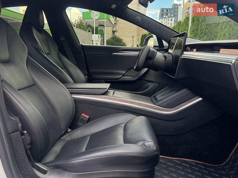 Ліфтбек Tesla Model S 2022 в Вінниці фото 46 Ліфтбек Tesla Model S 2022 в Вінниці