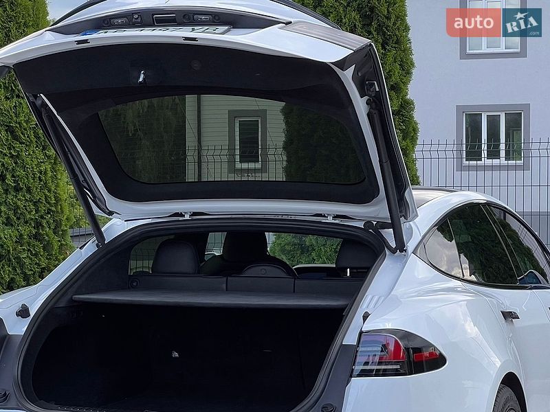 Ліфтбек Tesla Model S 2022 в Вінниці фото 44 Ліфтбек Tesla Model S 2022 в Вінниці