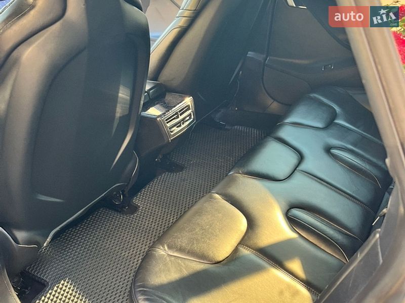 Лифтбек Tesla Model S 2012 в Киеве