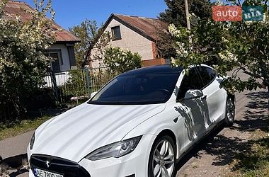 Ліфтбек Tesla Model S 2014 в Кривому Розі фото Ліфтбек Tesla Model S 2014 в Кривому Розі