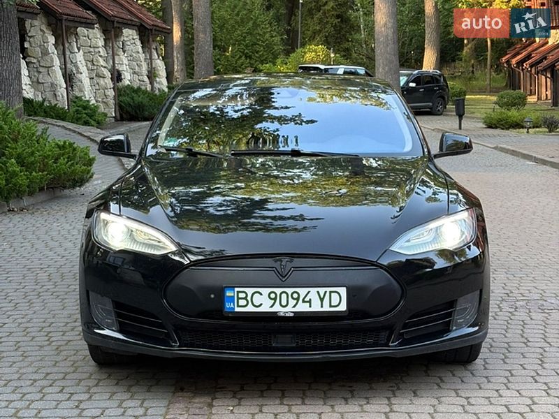 Ліфтбек Tesla Model S 2015 в Львові фото 6 Ліфтбек Tesla Model S 2015 в Львові