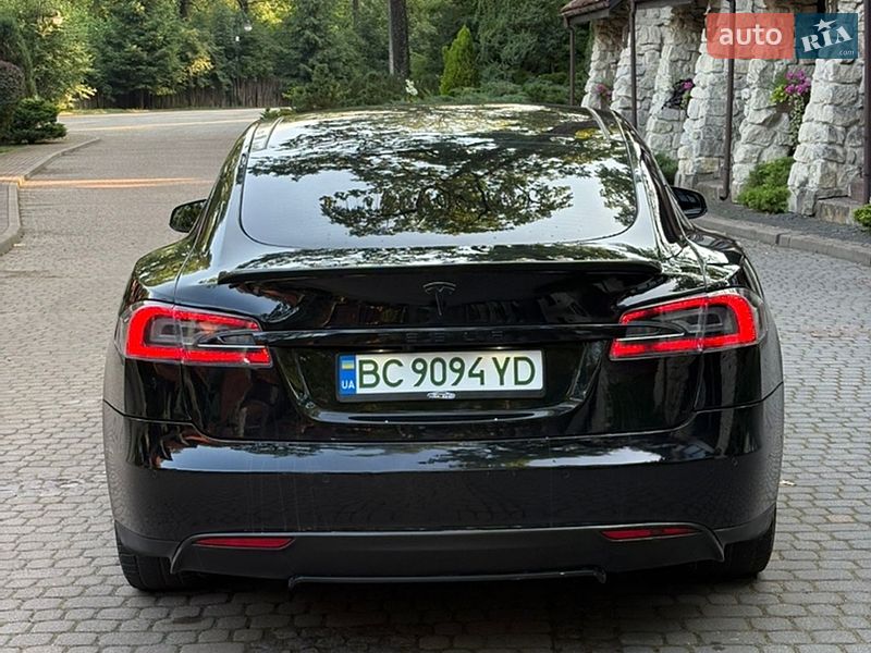 Ліфтбек Tesla Model S 2015 в Львові фото 10 Ліфтбек Tesla Model S 2015 в Львові