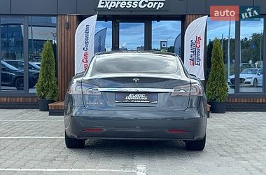 Лифтбек Tesla Model S 2018 в Киеве фото 3 Лифтбек Tesla Model S 2018 в Киеве