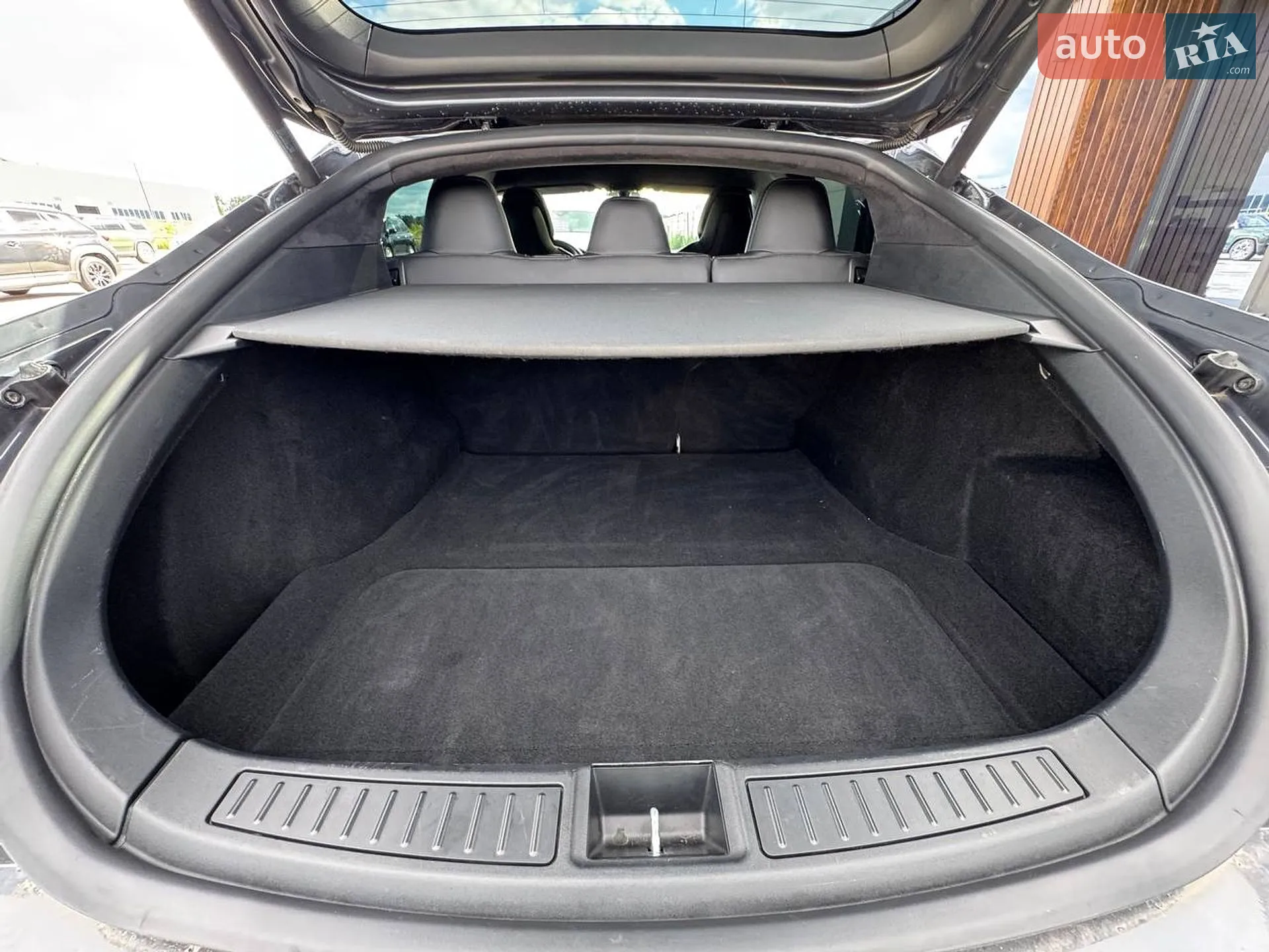 2018 Tesla Model S - мініатюра 9