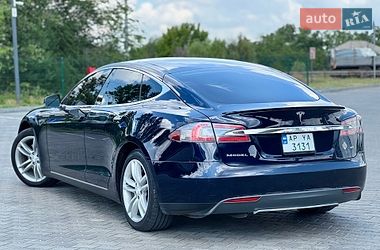 Лифтбек Tesla Model S 2014 в Днепре
