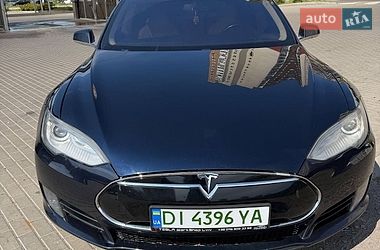 Ліфтбек Tesla Model S 2013 в Києві
