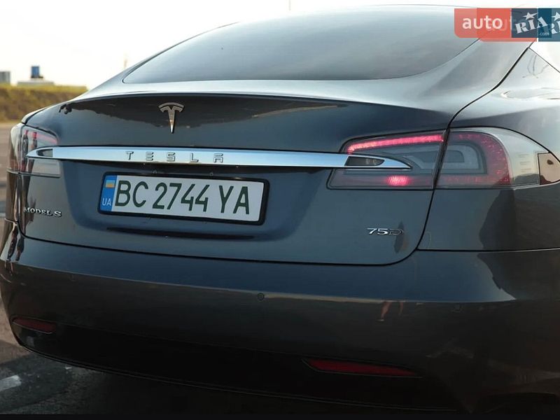 Лифтбек Tesla Model S 2017 в Львове фото 17 Лифтбек Tesla Model S 2017 в Львове
