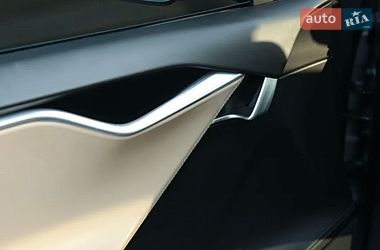Лифтбек Tesla Model S 2017 в Львове фото 26 Лифтбек Tesla Model S 2017 в Львове