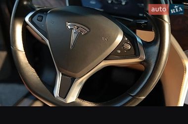Лифтбек Tesla Model S 2017 в Львове фото 34 Лифтбек Tesla Model S 2017 в Львове