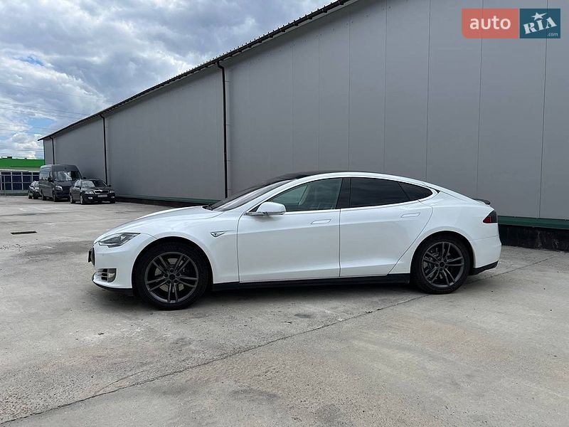 Ліфтбек Tesla Model S 2013 в Вінниці