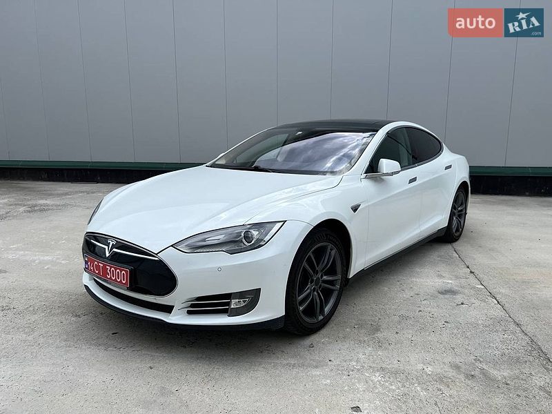 Ліфтбек Tesla Model S 2013 в Вінниці