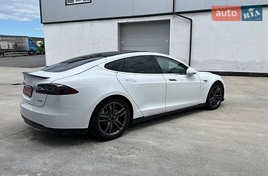 Ліфтбек Tesla Model S 2013 в Вінниці