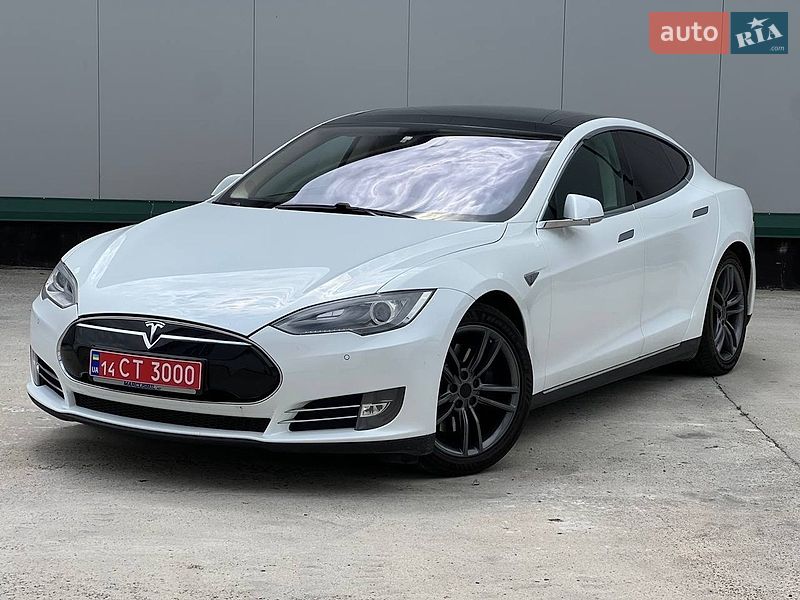 Ліфтбек Tesla Model S 2013 в Вінниці
