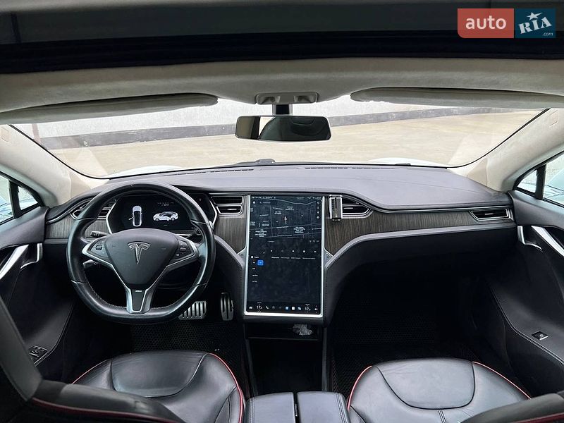 Ліфтбек Tesla Model S 2013 в Вінниці