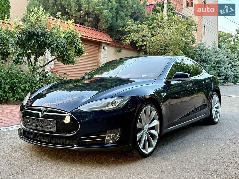 Tesla Model S 2015 Tesla Model S 2015