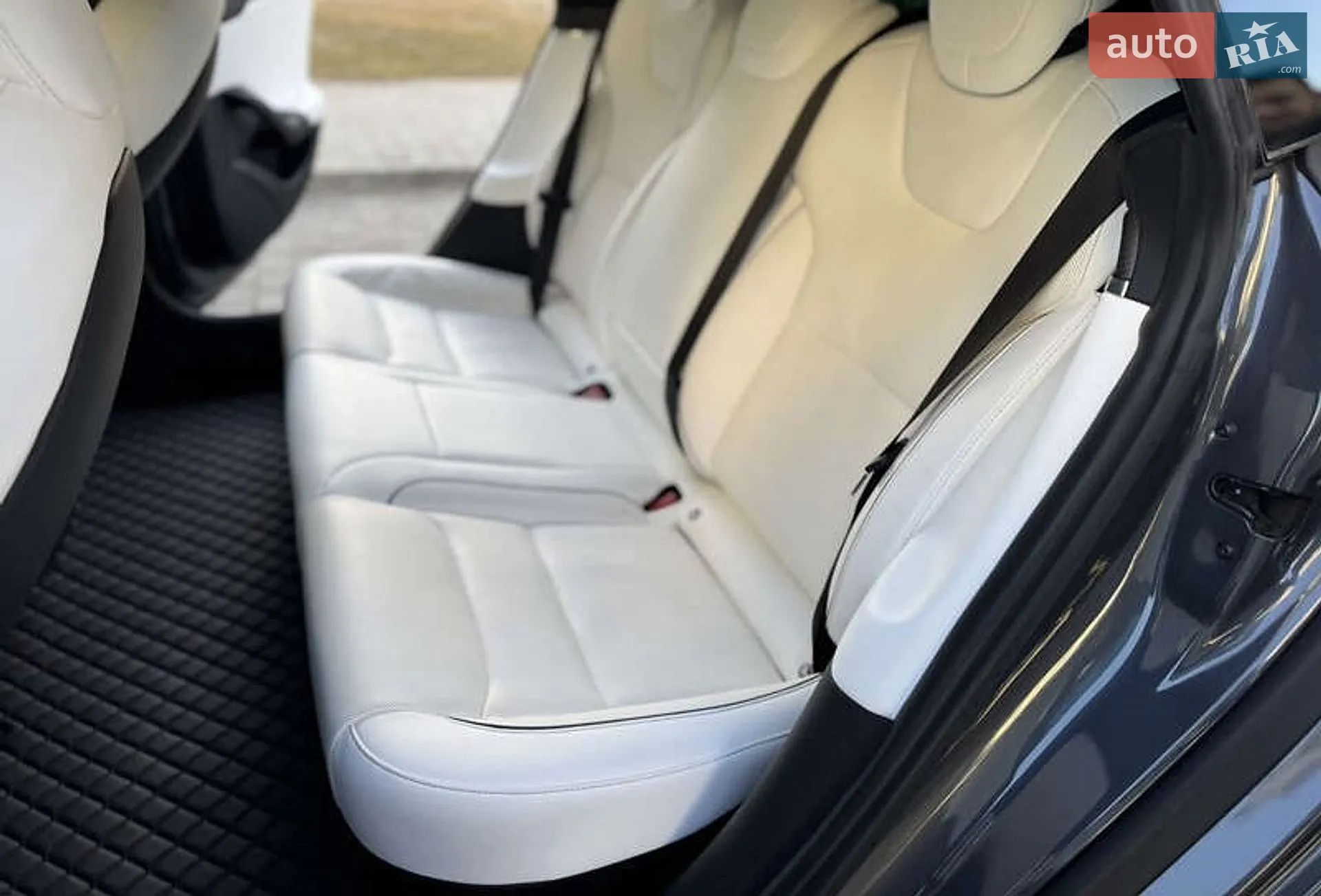 2022 Tesla Model S - мініатюра 23