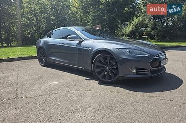 Ліфтбек Tesla Model S 2014 в Києві