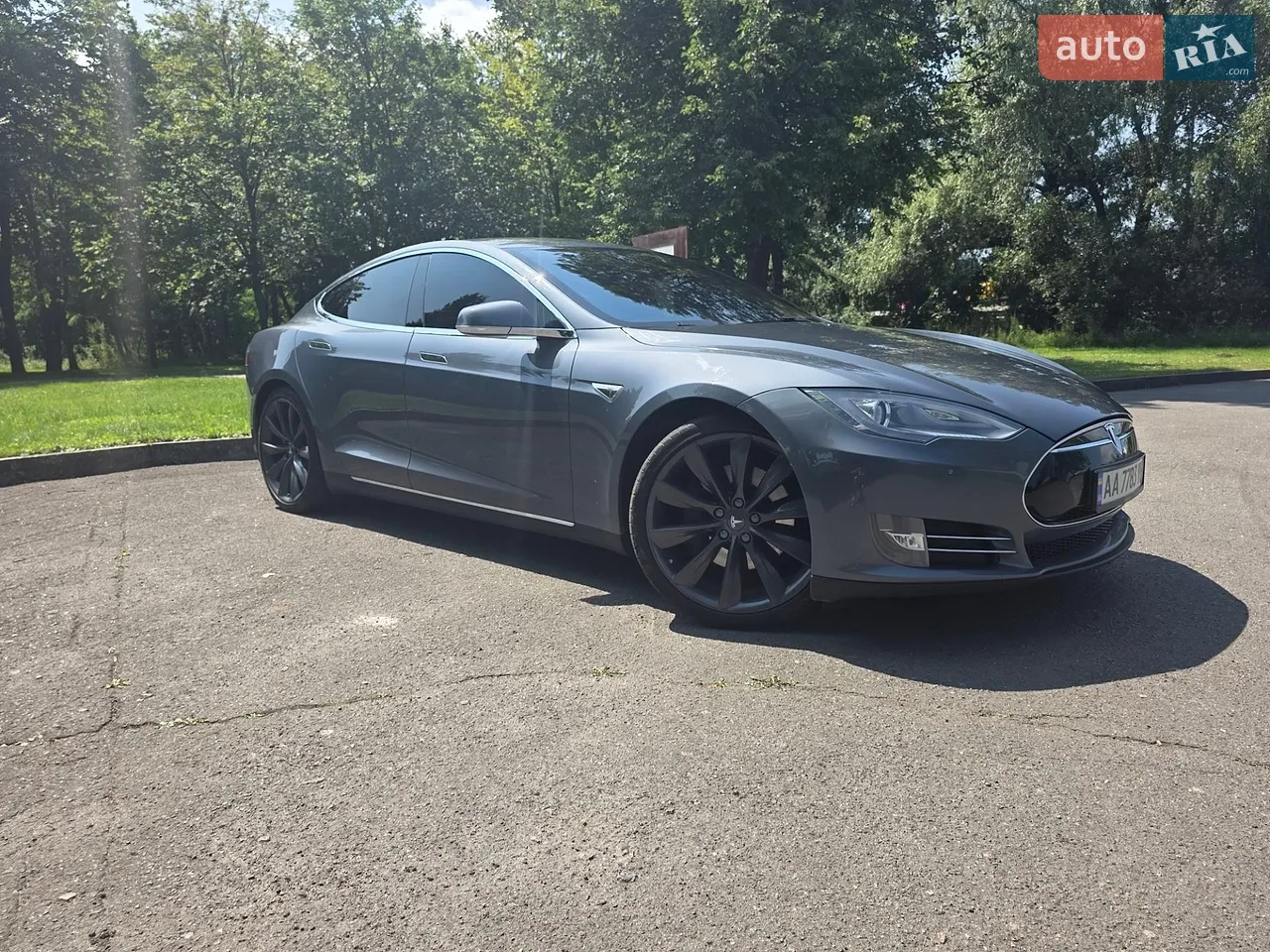 2015 Tesla Model S - мініатюра 17
