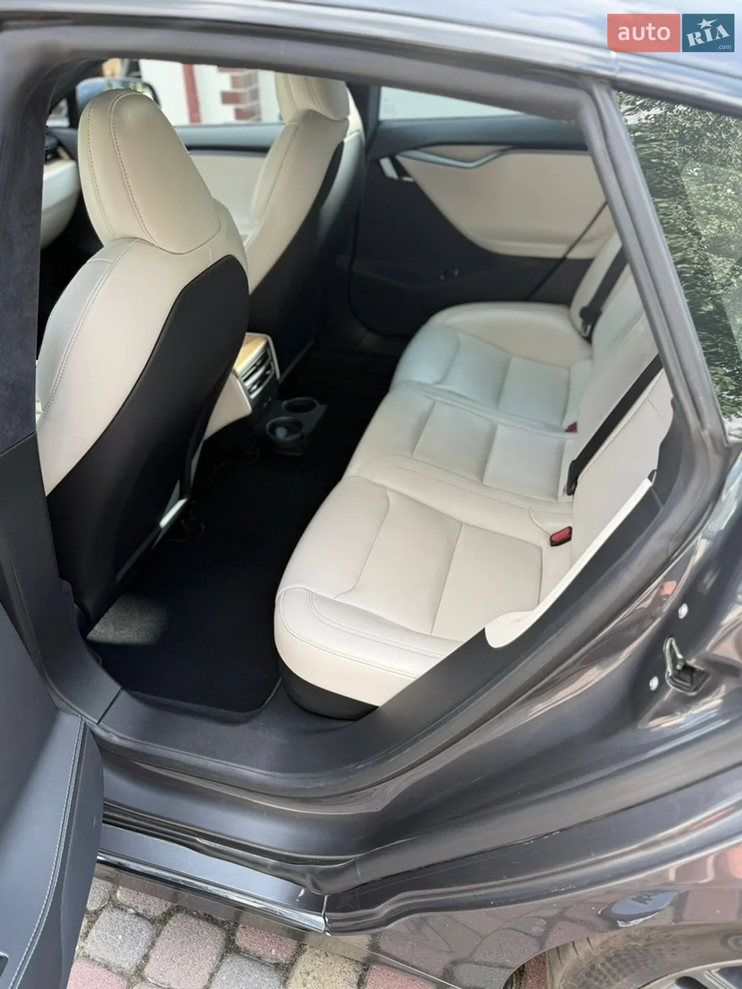 2020 Tesla Model S - мініатюра 19