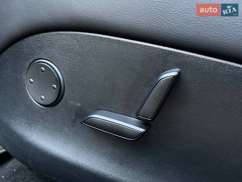 Ліфтбек Tesla Model S 2018 в Києві