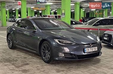 Ліфтбек Tesla Model S 2018 в Києві