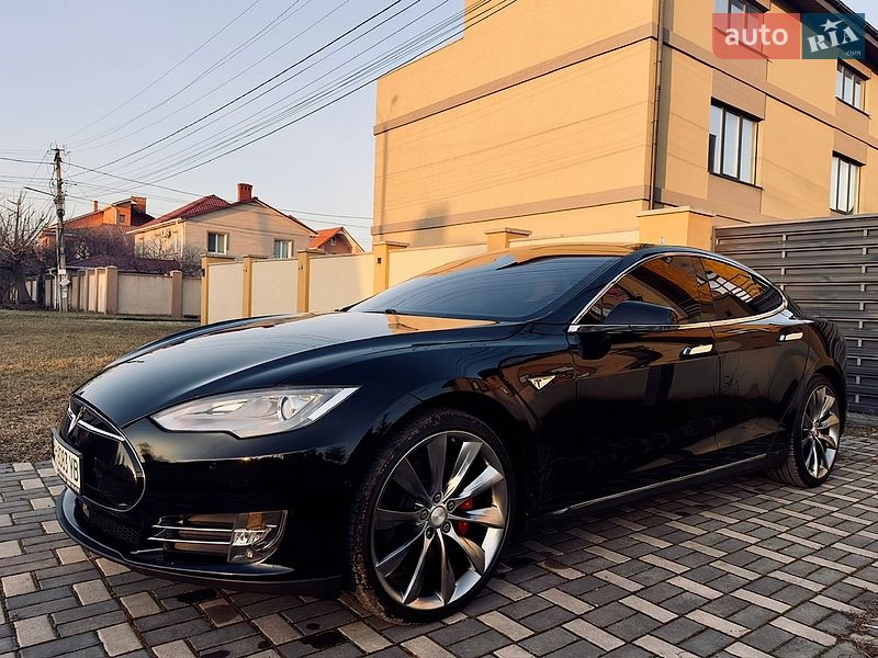 Лифтбек Tesla Model S 2014 в Одессе