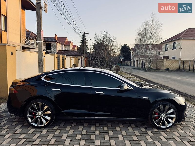 Лифтбек Tesla Model S 2014 в Одессе
