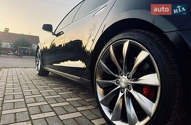 Лифтбек Tesla Model S 2014 в Одессе