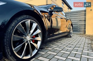 Лифтбек Tesla Model S 2014 в Одессе