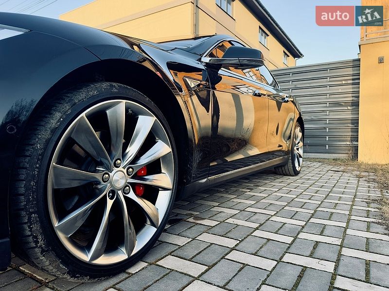 Лифтбек Tesla Model S 2014 в Одессе