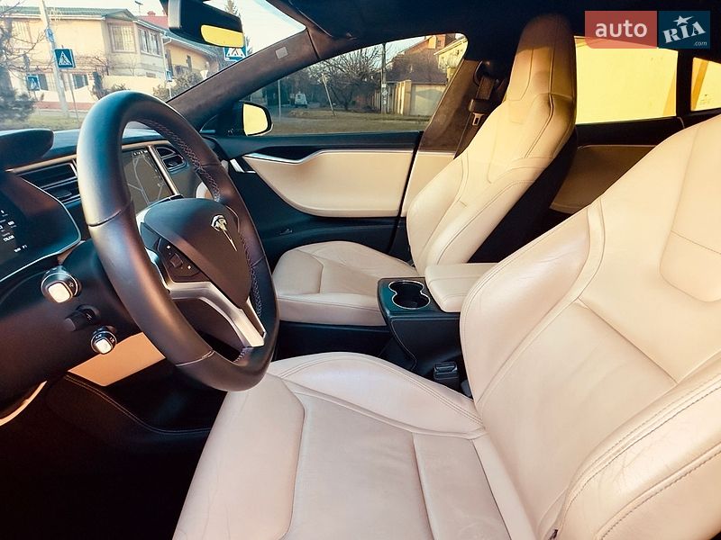 Лифтбек Tesla Model S 2014 в Одессе