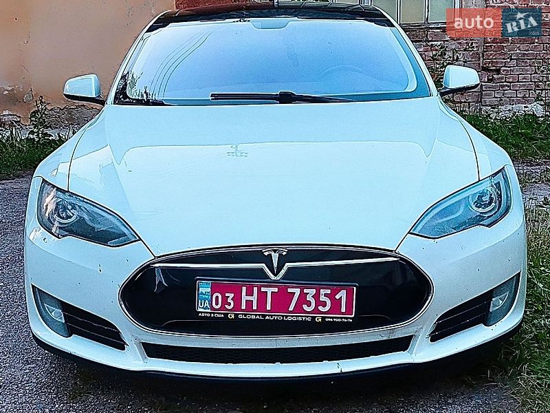 Лифтбек Tesla Model S 2014 в Дрогобыче