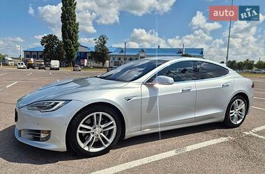 Лифтбек Tesla Model S 2016 в Житомире