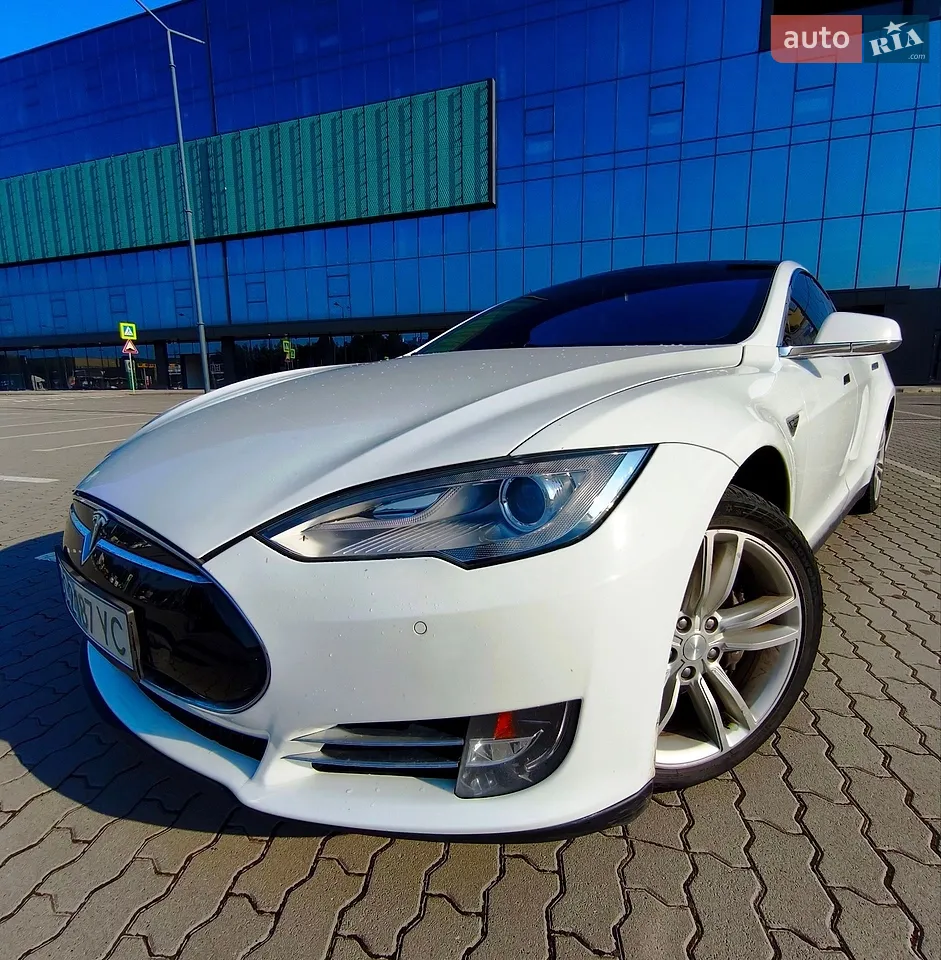 2014 Tesla Model S - мініатюра 27