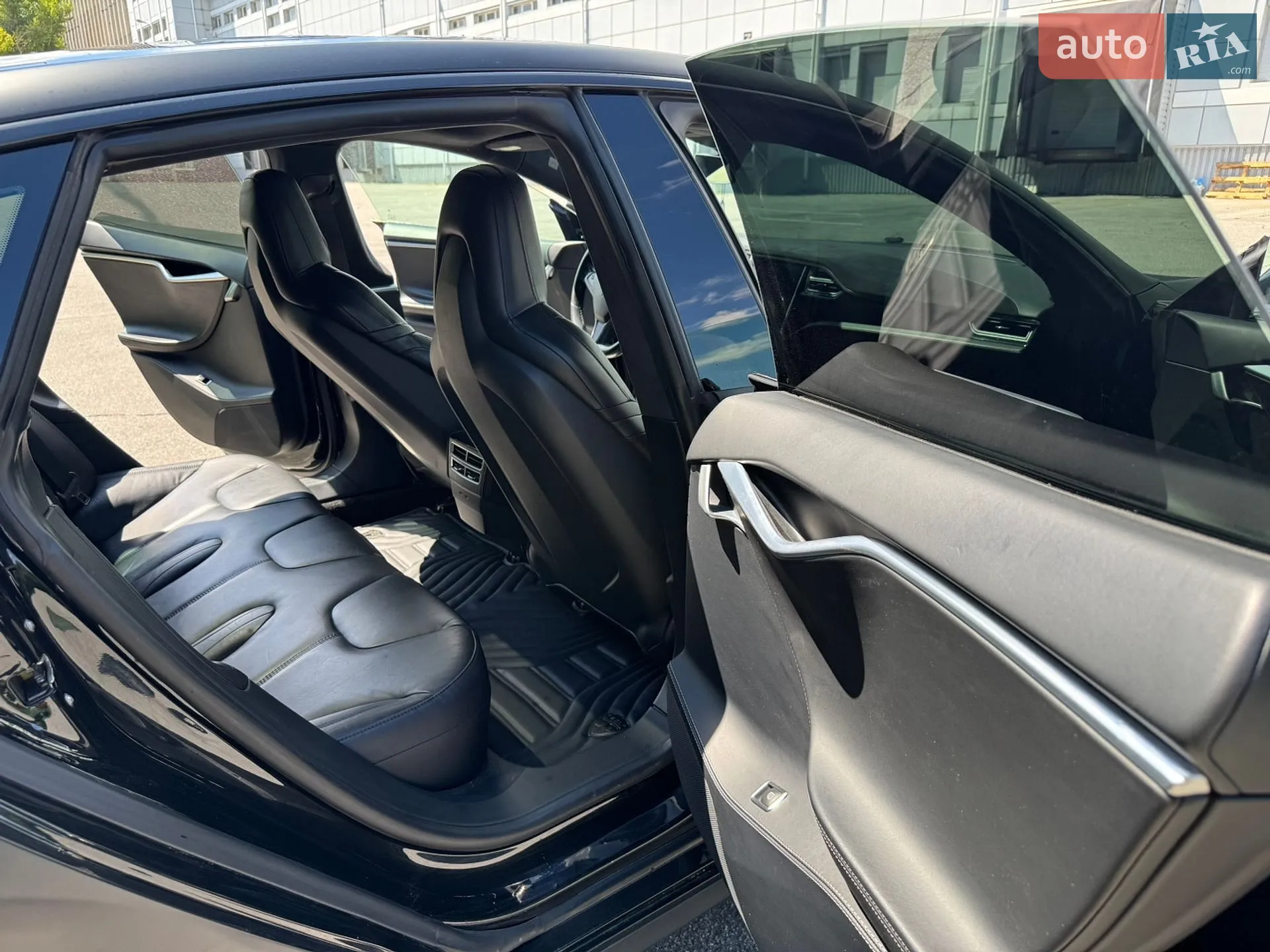 2015 Tesla Model S - мініатюра 27