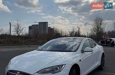 Ліфтбек Tesla Model S 2013 в Києві