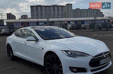 Ліфтбек Tesla Model S 2013 в Києві