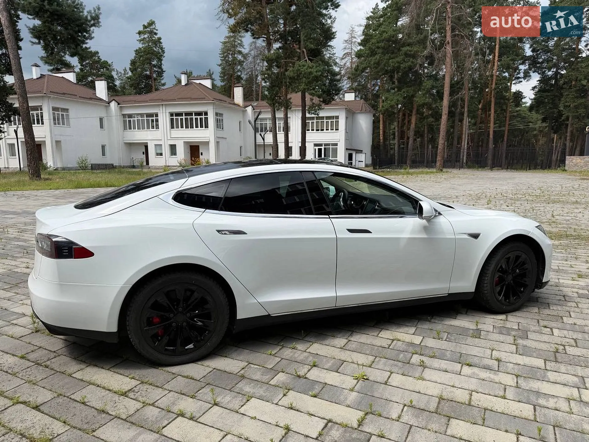 2014 Tesla Model S - мініатюра 9