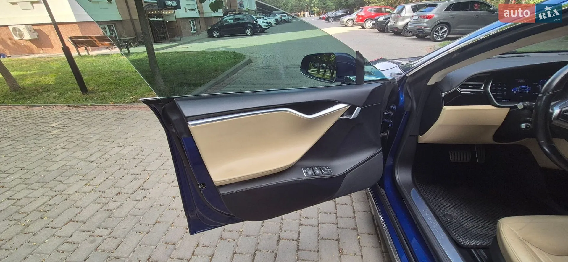 2015 Tesla Model S - мініатюра 5