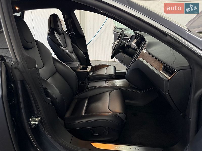 Ліфтбек Tesla Model S 2018 в Дрогобичі фото 47 Ліфтбек Tesla Model S 2018 в Дрогобичі
