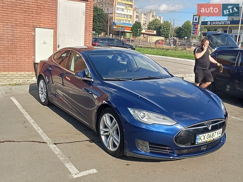 Tesla Model S 2015 Tesla Model S 2015