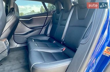 Ліфтбек Tesla Model S 2017 в Києві