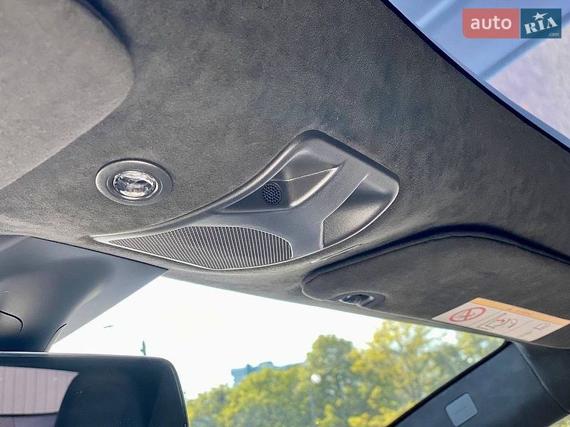 Лифтбек Tesla Model S 2017 в Киеве