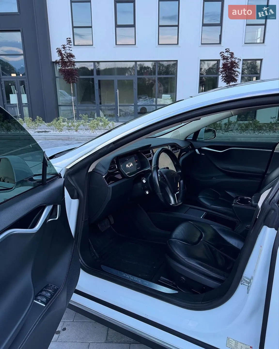 2014 Tesla Model S - мініатюра 8