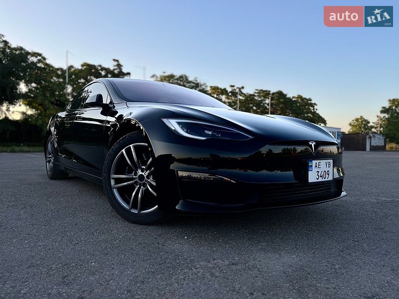 Ліфтбек Tesla Model S 2022 в Дніпрі