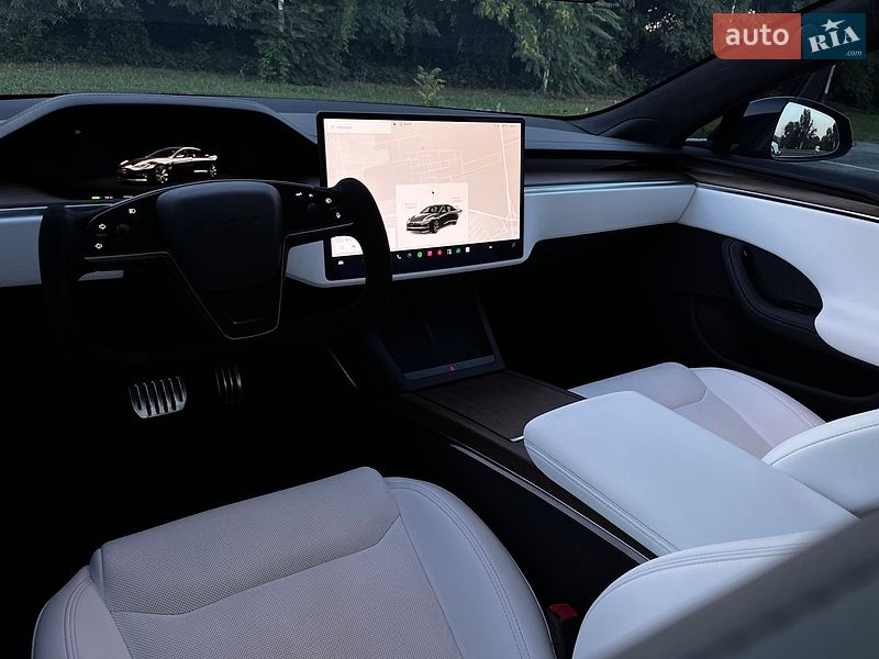 Ліфтбек Tesla Model S 2022 в Дніпрі