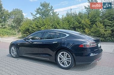 Ліфтбек Tesla Model S 2013 в Шепетівці