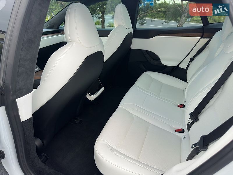 Лифтбек Tesla Model S 2023 в Львове фото 14 Лифтбек Tesla Model S 2023 в Львове